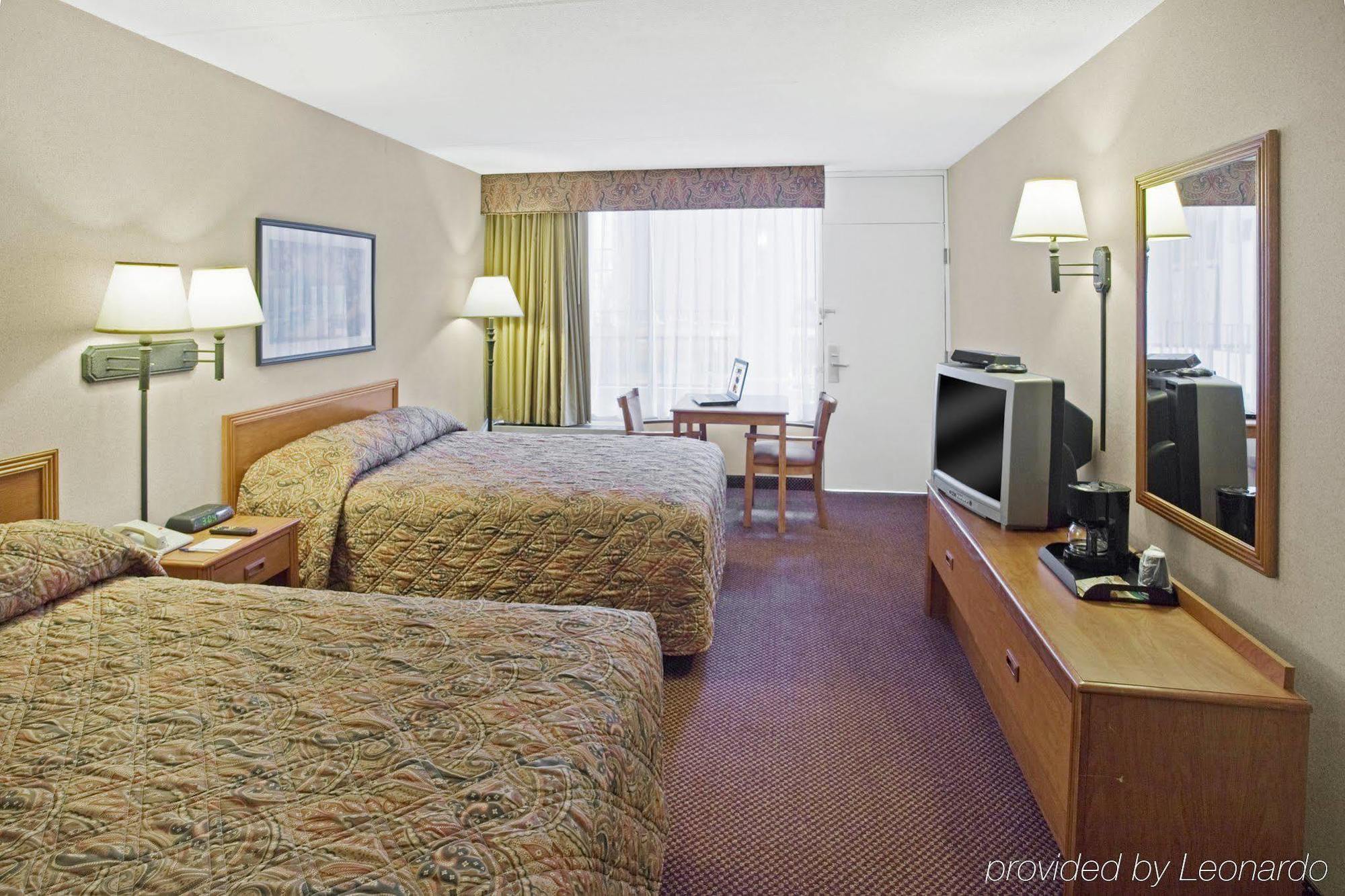 Americas Best Value Inn-Saginaw South Екстер'єр фото
